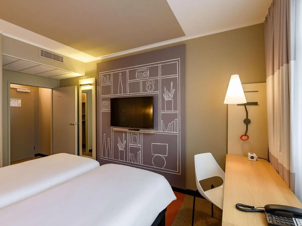 Ibis Nuernberg City Am Plaerrer Hotel